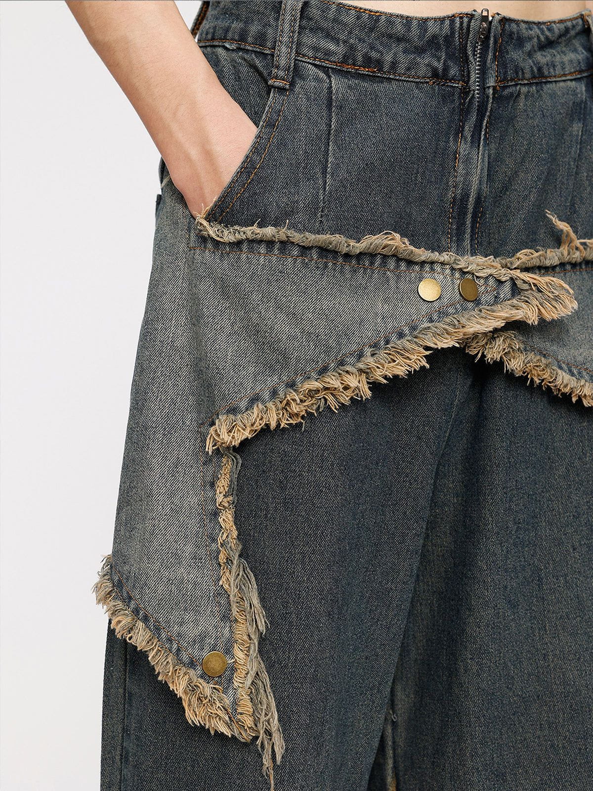 Aelfric Eden Denim-Jeans mit Distressed-Effekt und Patchwork-Sternmuster